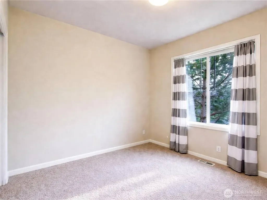 18860 NE 63rd Way Redmond WA 98052