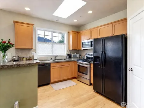 18860 NE 63rd Way Redmond WA 98052