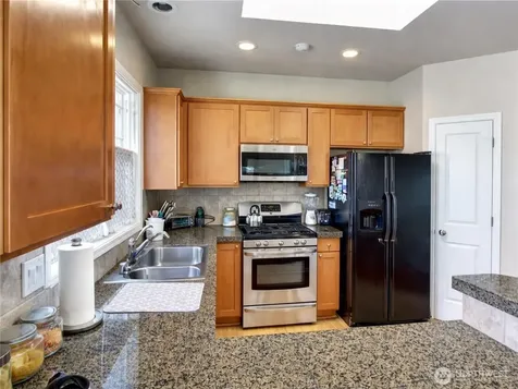 18860 NE 63rd Way Redmond WA 98052