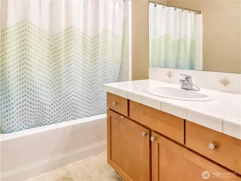 18860 NE 63rd Way Redmond WA 98052