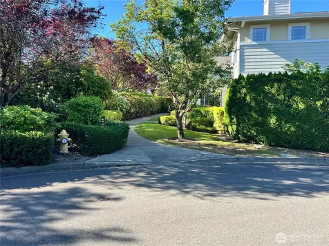 18860 NE 63rd Way Redmond WA 98052