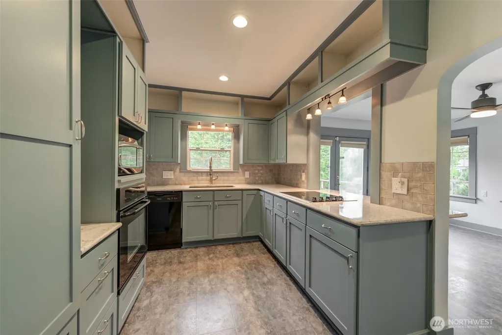 654 W Main Street Monroe WA 98272
