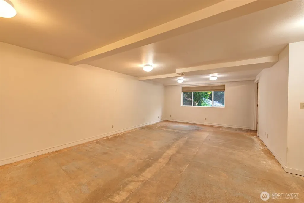 654 W Main Street Monroe WA 98272