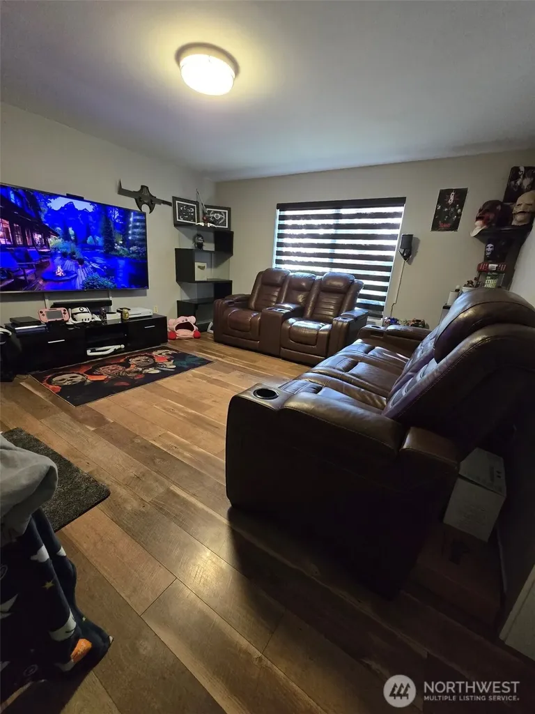 6611 Crescent Beach Rd Road NW Vaughn WA 98394