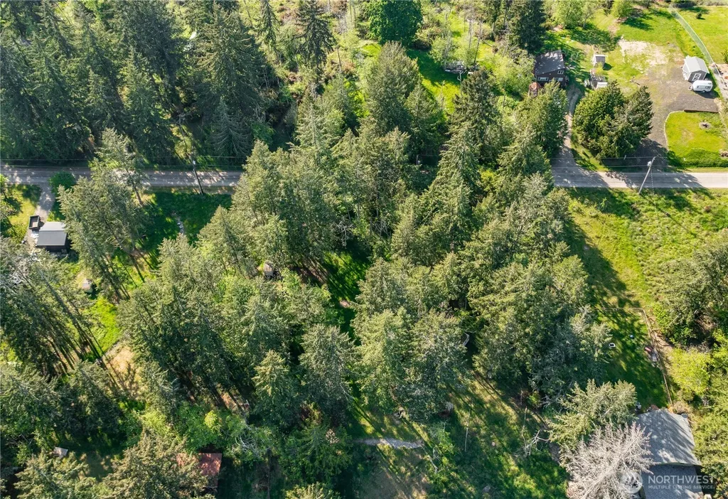 907 E Madrona Boulevard NW Lakebay WA 98349