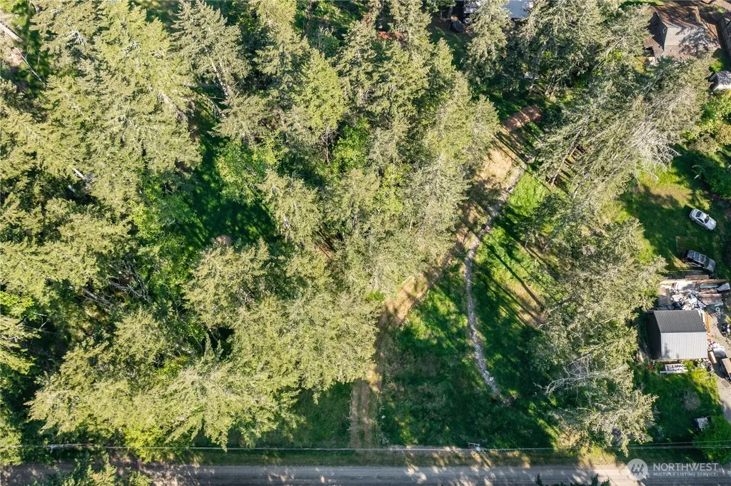 907 E Madrona Boulevard NW Lakebay WA 98349