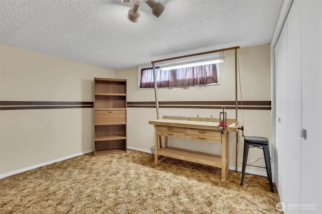 602 N 16th Avenue Kelso WA 98626