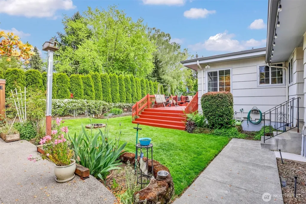 602 N 16th Avenue Kelso WA 98626