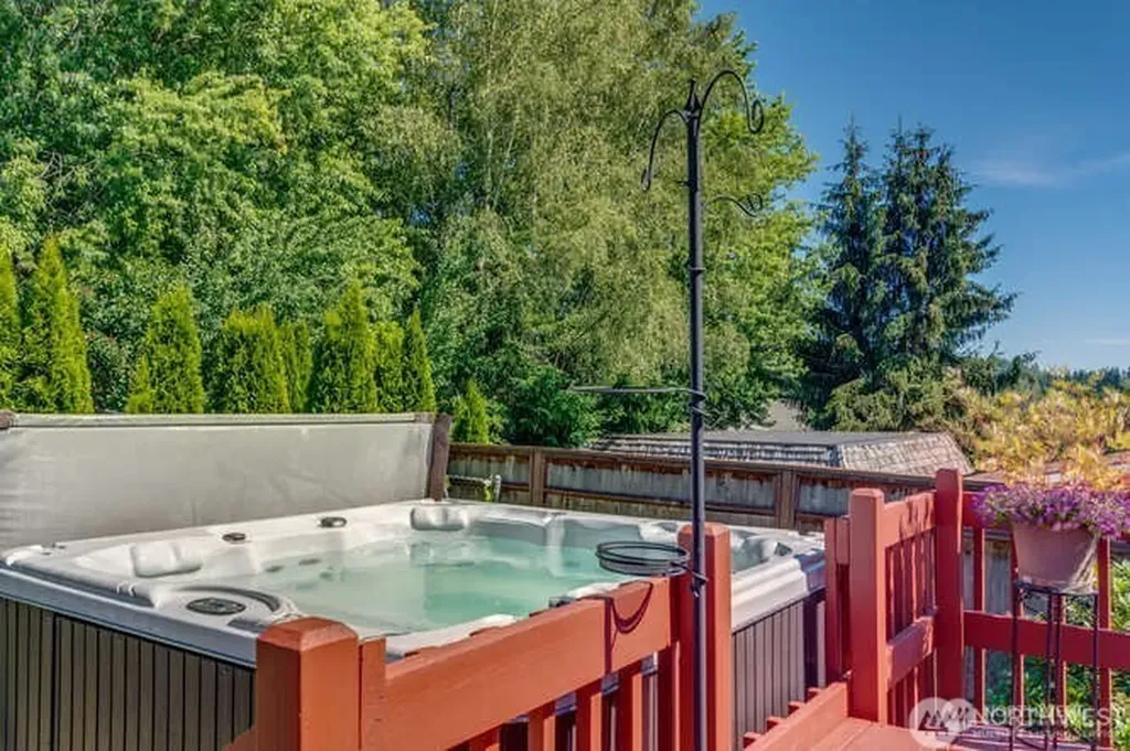 602 N 16th Avenue Kelso WA 98626