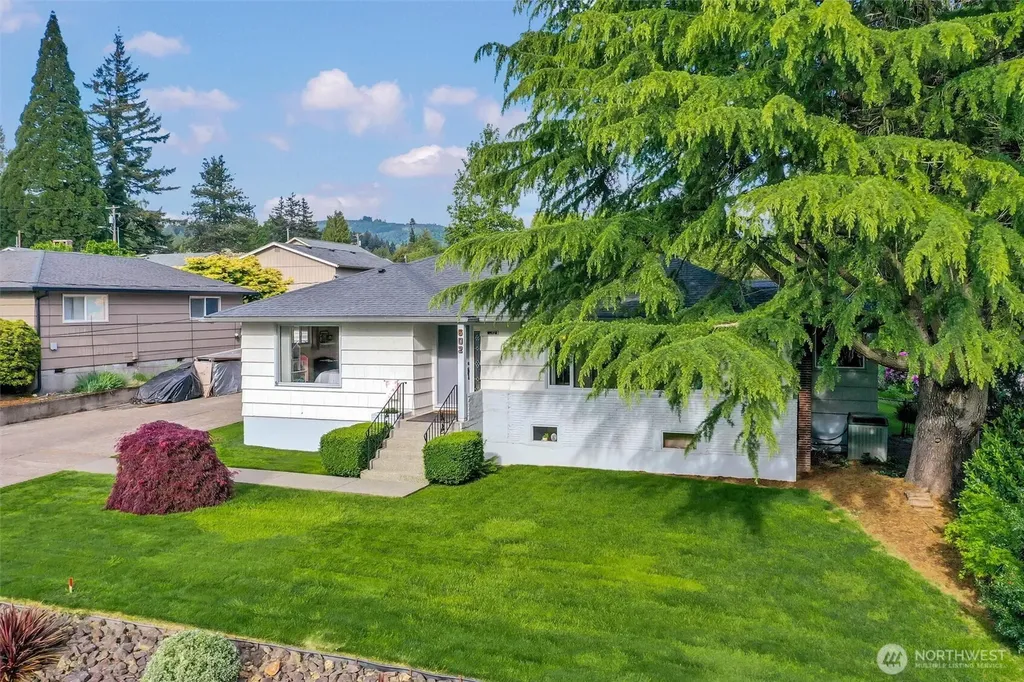602 N 16th Avenue Kelso WA 98626