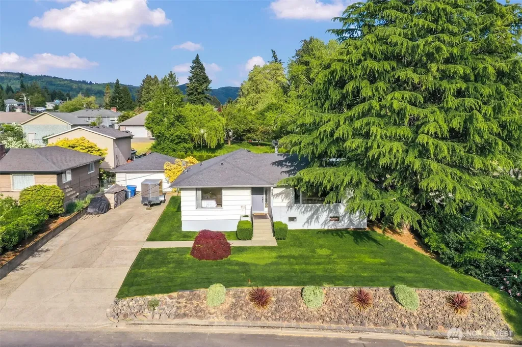 602 N 16th Avenue Kelso WA 98626