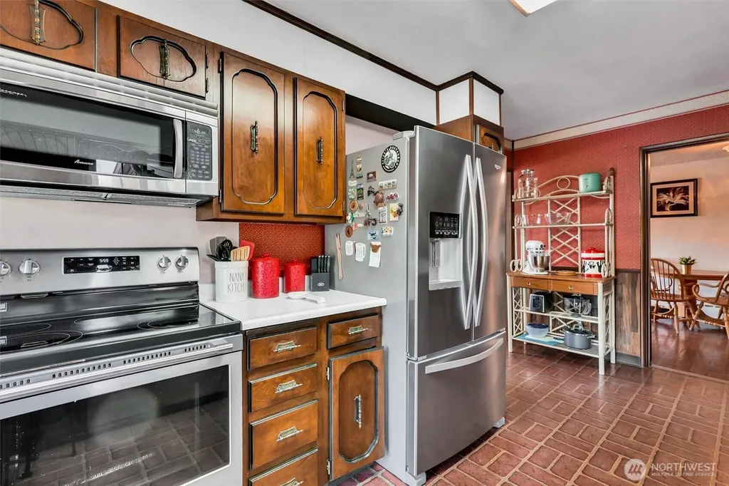 602 N 16th Avenue Kelso WA 98626