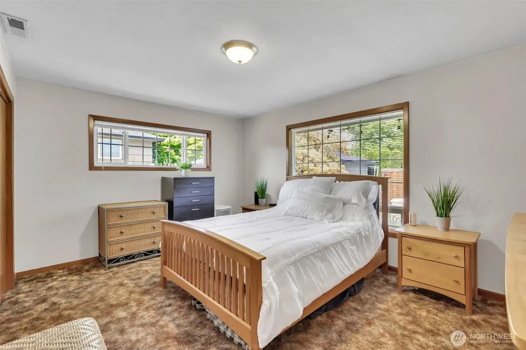 602 N 16th Avenue Kelso WA 98626