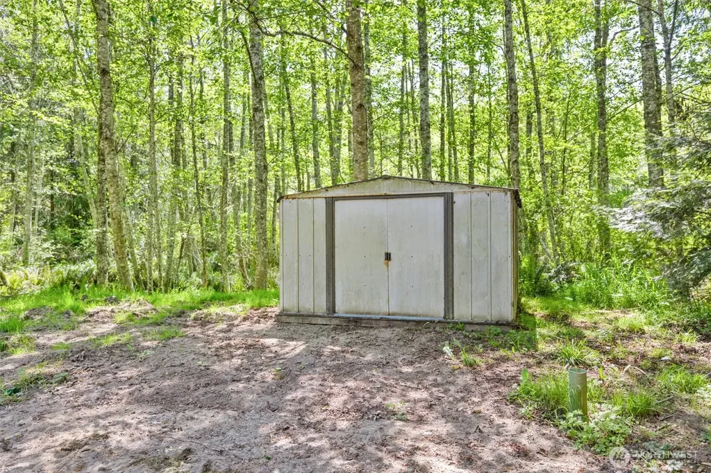 1543 Gasman Road Port Angeles WA 98362