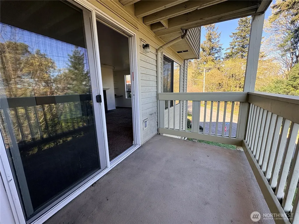 1700 W Sunn Fjord Lane Bremerton WA 98312