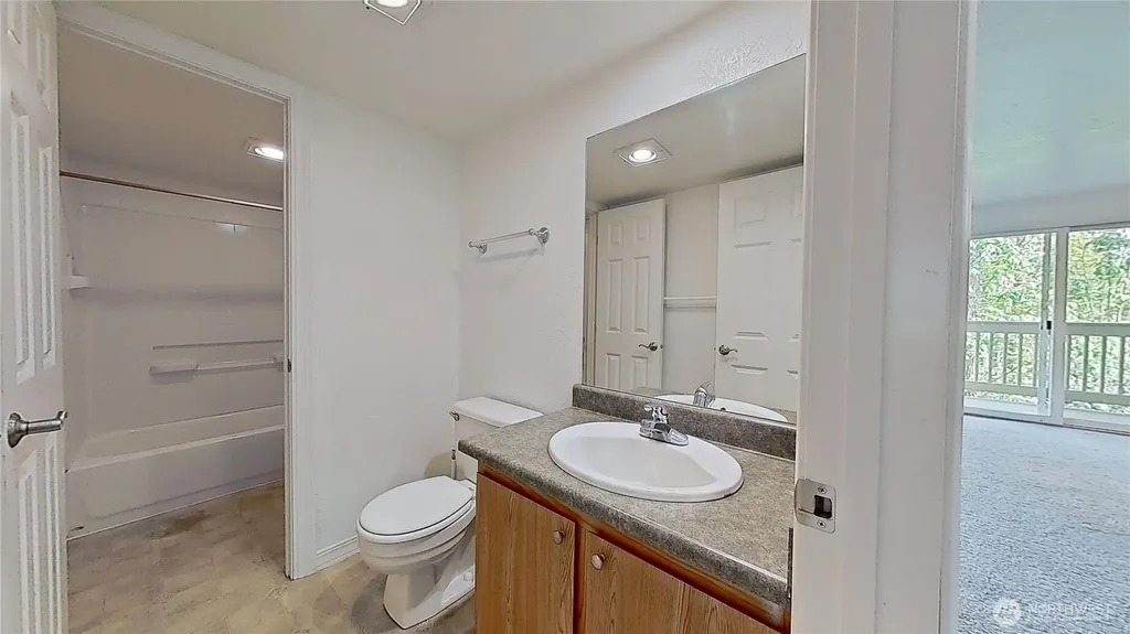 1700 W Sunn Fjord Lane Bremerton WA 98312