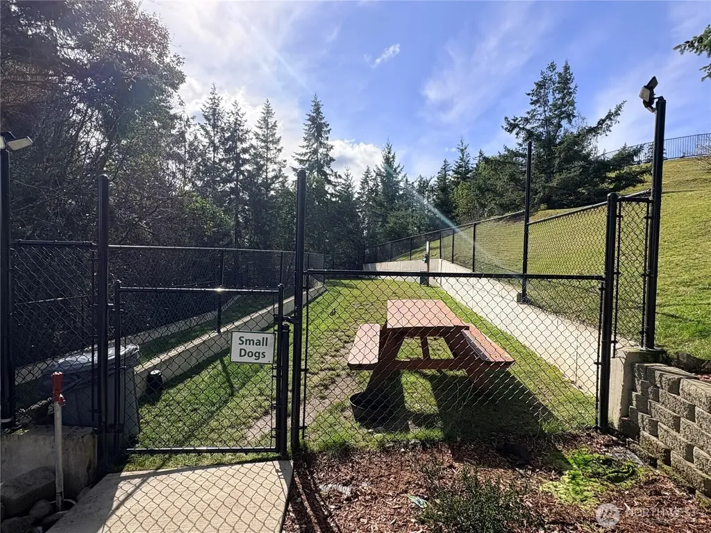 1700 W Sunn Fjord Lane Bremerton WA 98312