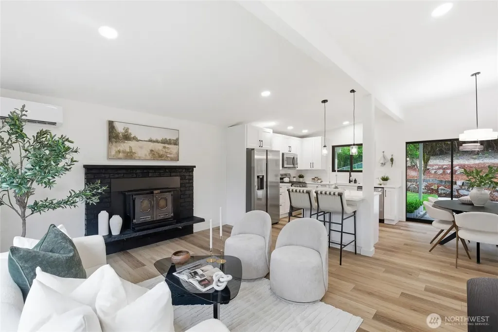 11255 Roseberg Avenue S Seattle WA 98168