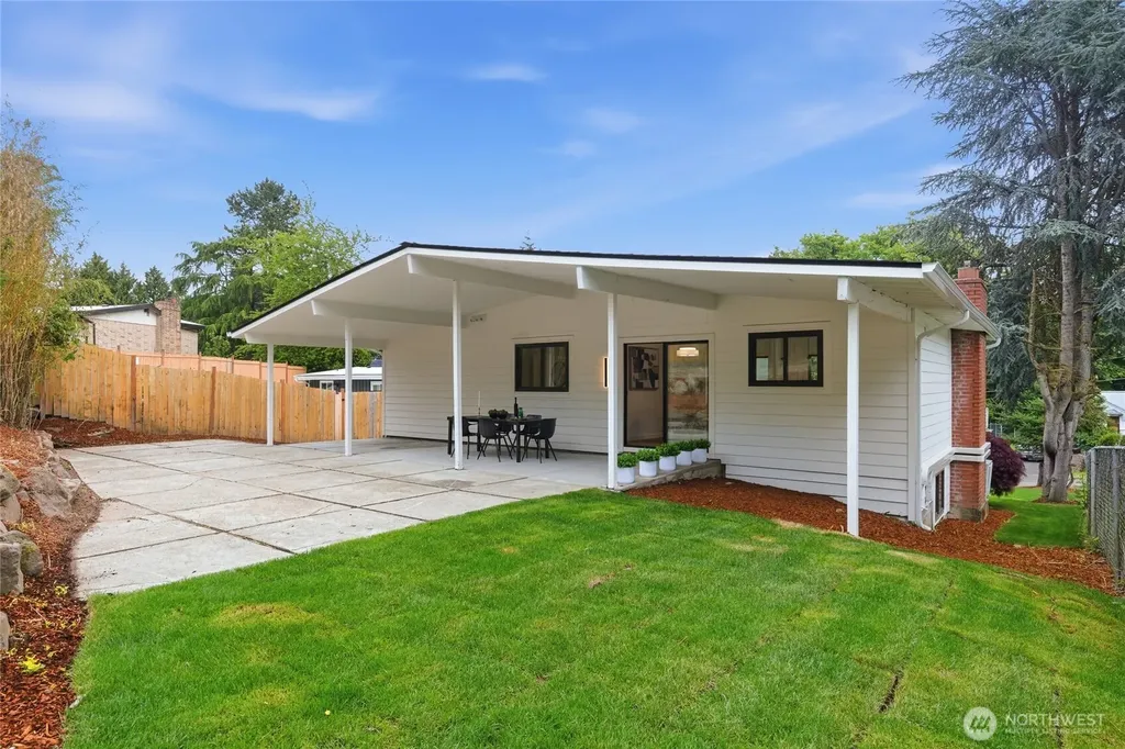 11255 Roseberg Avenue S Seattle WA 98168