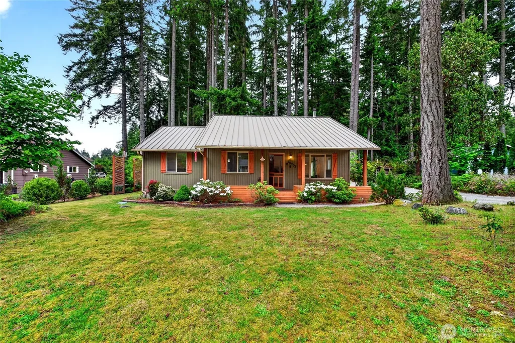 10303 Matthews Avenue Anderson Island WA 98303