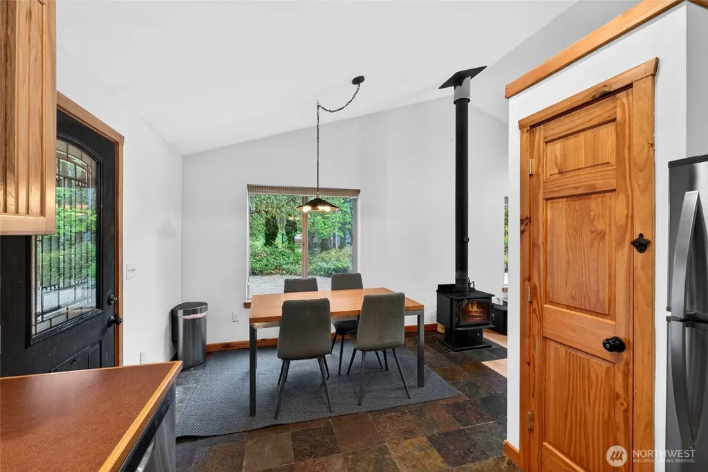 10303 Matthews Avenue Anderson Island WA 98303