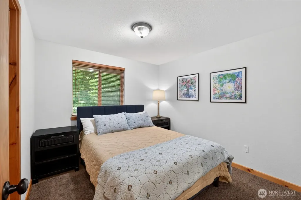 10303 Matthews Avenue Anderson Island WA 98303