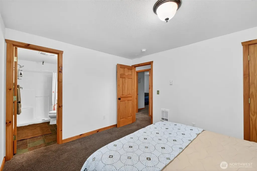 10303 Matthews Avenue Anderson Island WA 98303