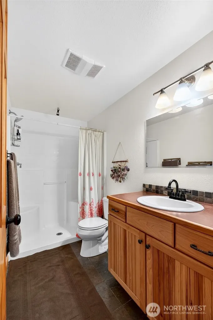 10303 Matthews Avenue Anderson Island WA 98303