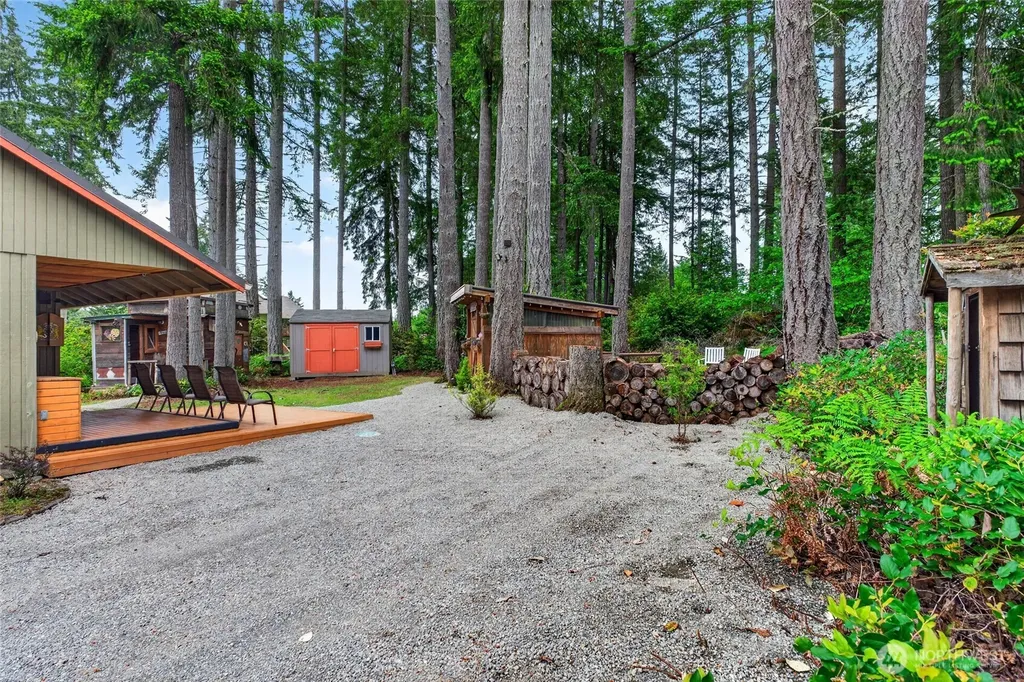 10303 Matthews Avenue Anderson Island WA 98303