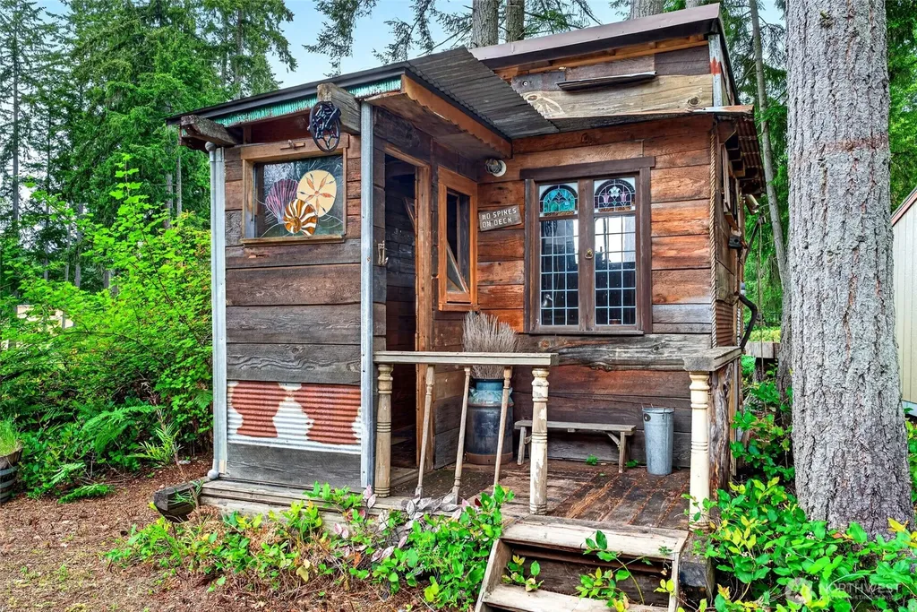 10303 Matthews Avenue Anderson Island WA 98303