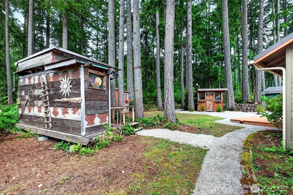 10303 Matthews Avenue Anderson Island WA 98303