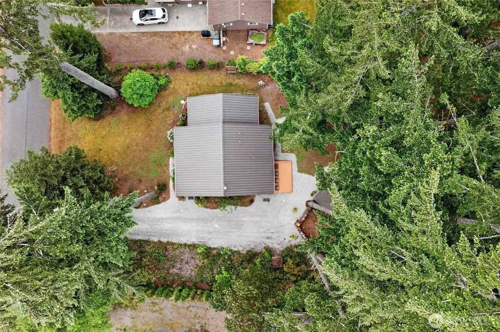 10303 Matthews Avenue Anderson Island WA 98303