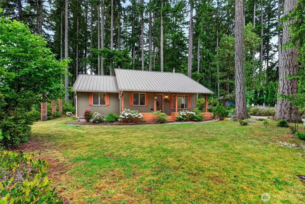 10303 Matthews Avenue Anderson Island WA 98303