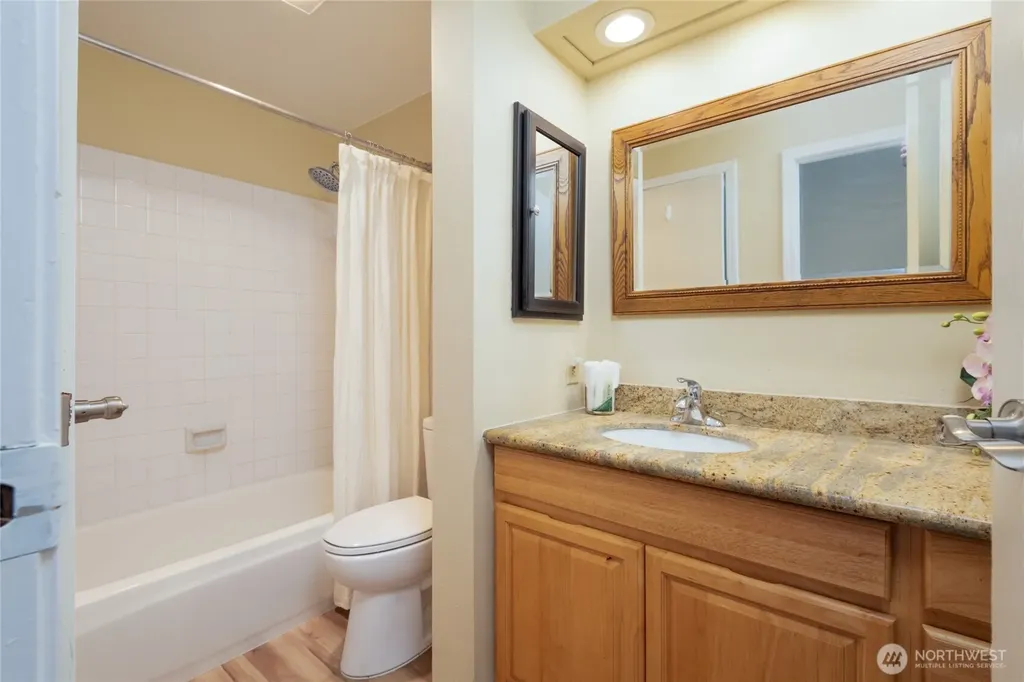 33717 40th Court SW Federal Way WA 98023