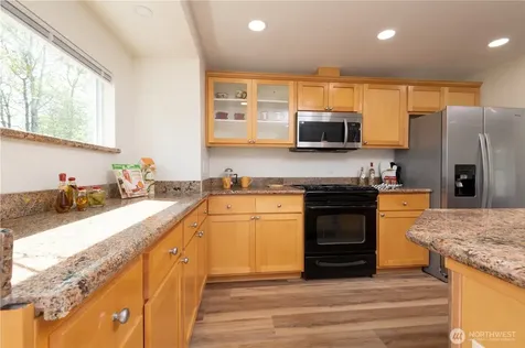 33717 40th Court SW Federal Way WA 98023