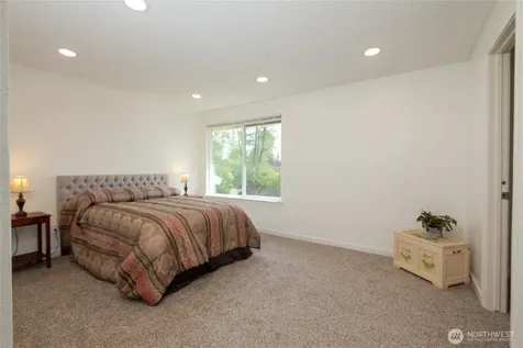 33717 40th Court SW Federal Way WA 98023