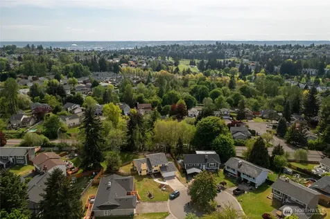 33717 40th Court SW Federal Way WA 98023