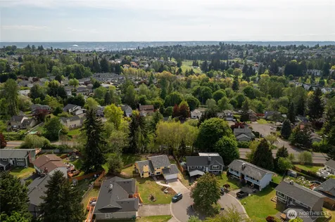 33717 40th Court SW Federal Way WA 98023