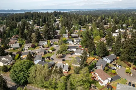 33717 40th Court SW Federal Way WA 98023