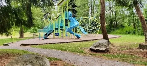 33717 40th Court SW Federal Way WA 98023