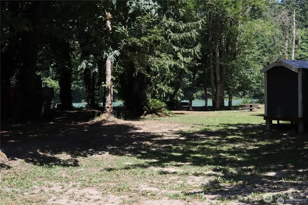 41707 North Shore Lane Concrete WA 98237
