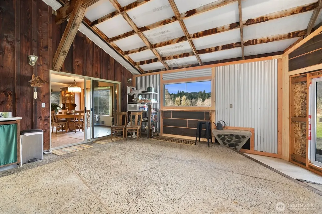 65 Wilderness Road Oakville WA 98568