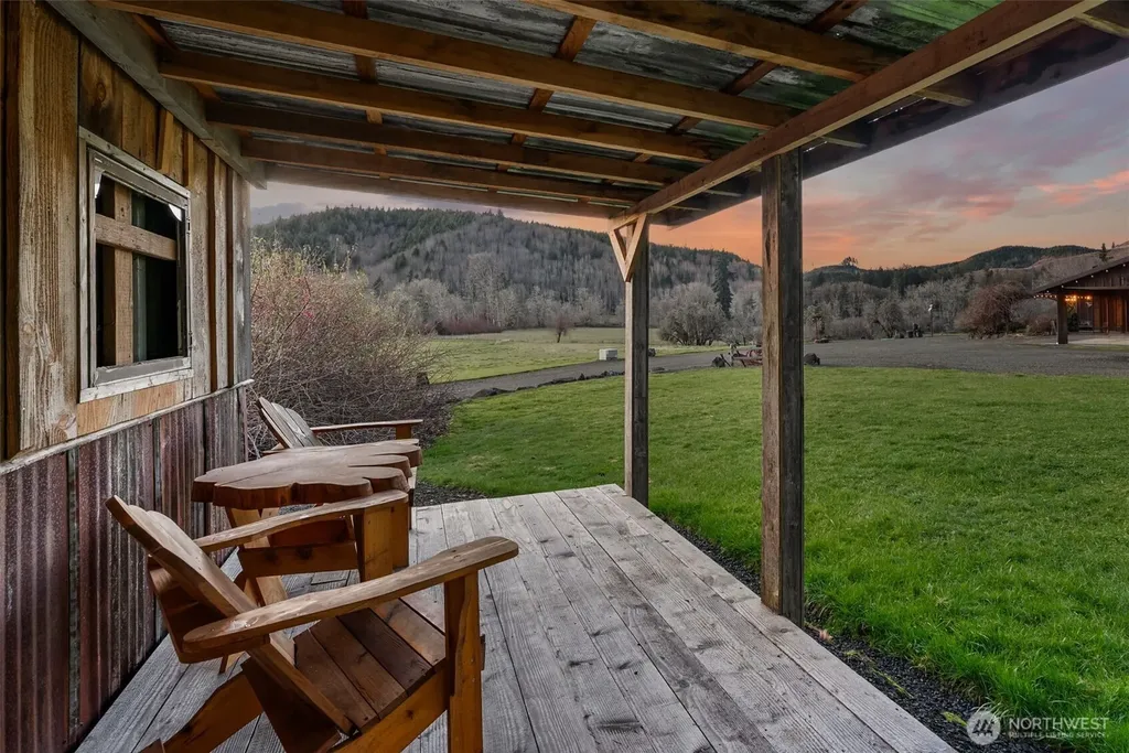 65 Wilderness Road Oakville WA 98568