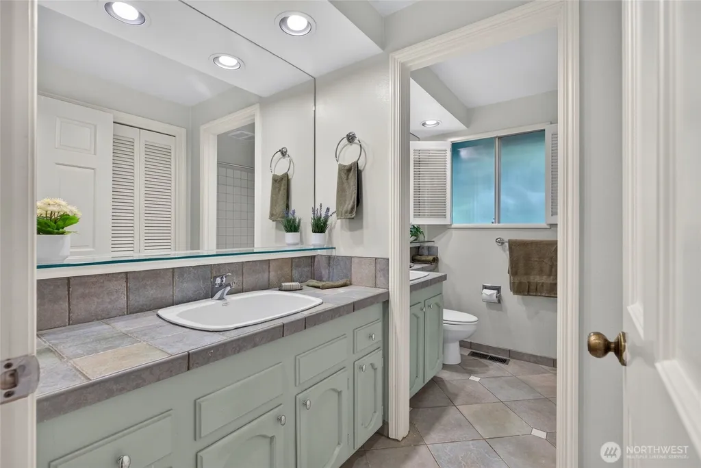 3315 129th Avenue NE Bellevue WA 98005