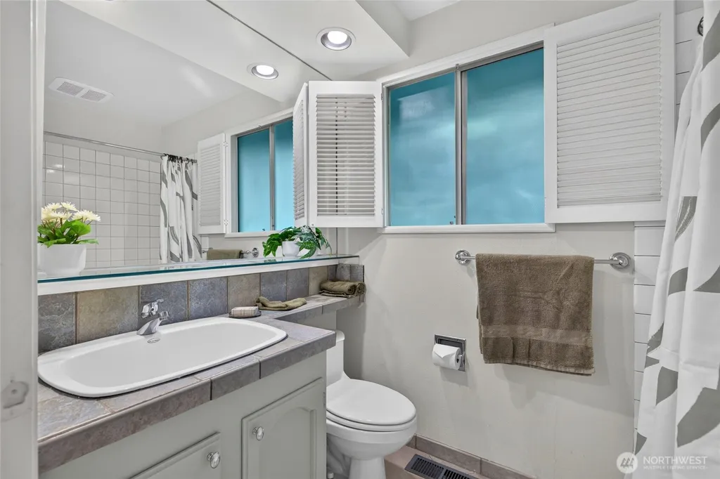 3315 129th Avenue NE Bellevue WA 98005