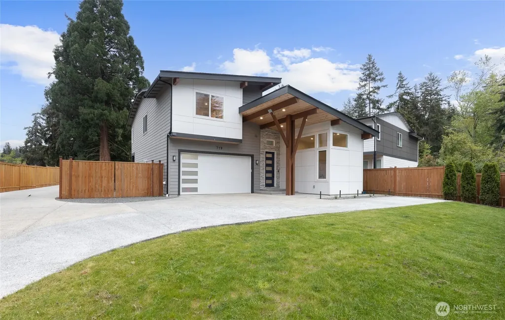 719 Edmonds Way Edmonds WA 98020