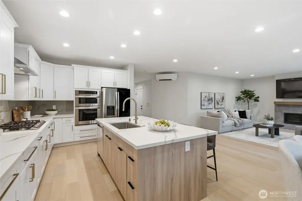 719 Edmonds Way Edmonds WA 98020