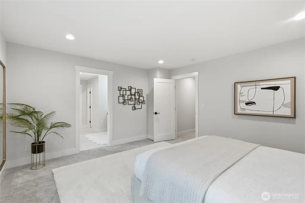 719 Edmonds Way Edmonds WA 98020