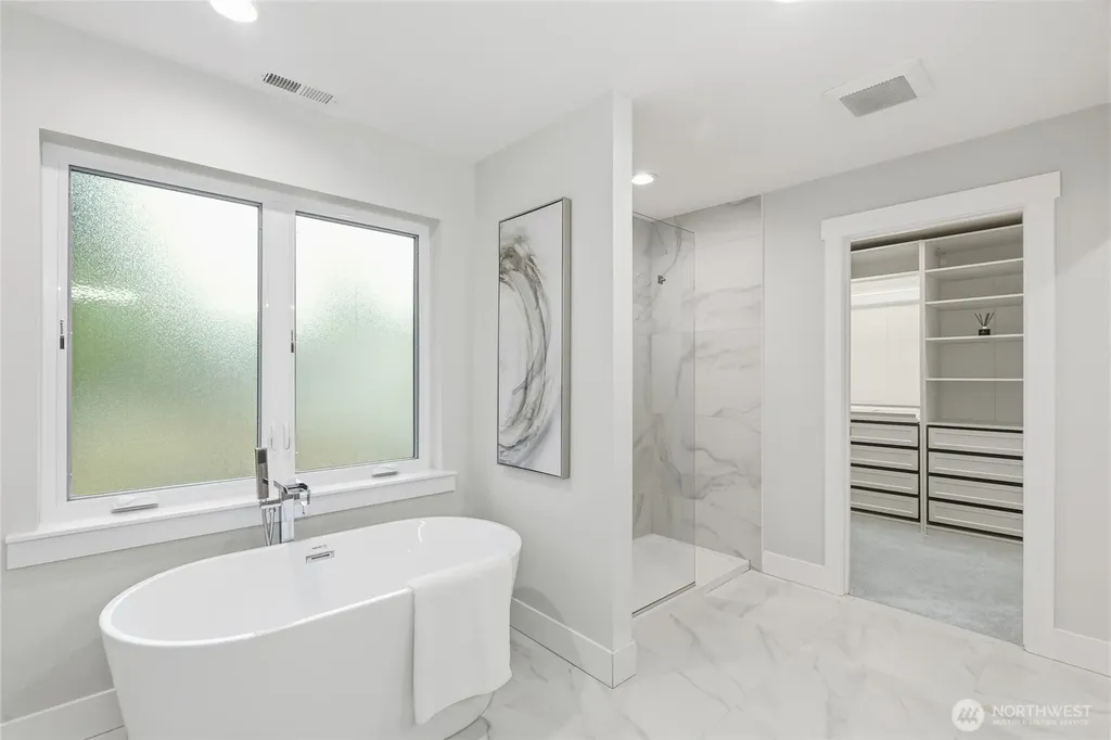 719 Edmonds Way Edmonds WA 98020