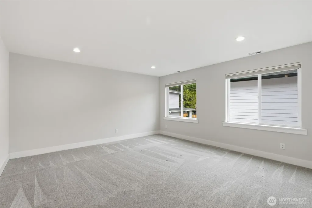 719 Edmonds Way Edmonds WA 98020